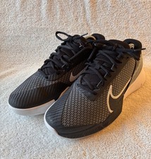 Nike Air Zoom Vapor Pro 2 Herren Teppich Tennisschuhe schwarz/weiß UK 8,5 sehr guter Zustand