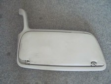 Sonnenblende Ablagefach vorne