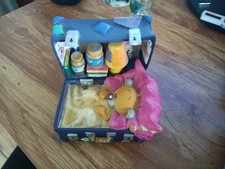 Figur Pimboli im Koffer  9,5 X 9 cm