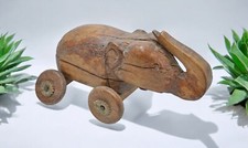 Retro Holz Elefant auf Rädern