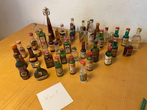 Sammlung miniaturflaschen - sammlung,