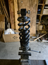 Suzuki GS 500e Federbein 