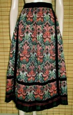 TRACHTENROCK - SCHURWOLLE -