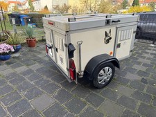 WT Metall Hundeanhänger 3 Boxen mit Staudach