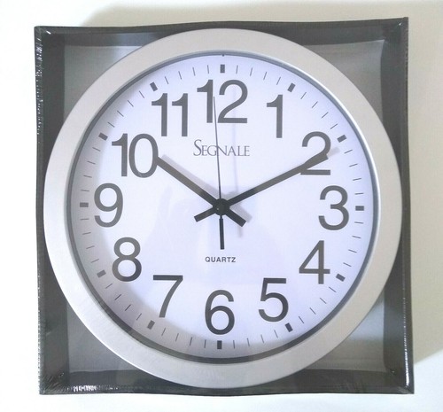 Wanduhr rund 4 cm - 30,