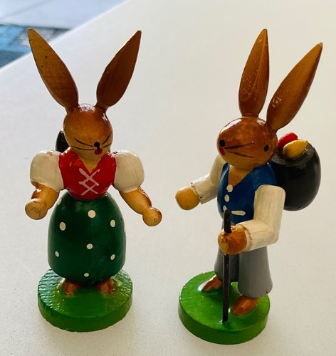 Hasenpärchen sehr alt - sehr, ddr