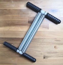 Älterer Stahlfeder-Expander, Sportgerät, Zuggerät, Pedal-Expander, DDR, Ostalgie