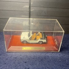 Atlas 1:43, Trabant 601, Kübelwagen, Vitrinenbox