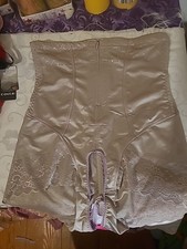 Hocher Mieder Ouvert Grau