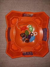 Beyblade Set mit Arena, Starter und Beyblades (Verschieden)