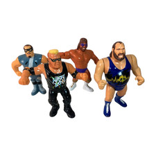 4x WWF Hasbro Wrestling Figuren aus den 90ern Earthquake Knobbs Repo Macho Man