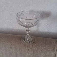 Glasschale geschliffen mit Ständer für Konfekt  oder Obst  DDR 