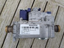 Ersatzteil Gas-Heizung: Buderus Logamax plus GB112-24 G20: Gasarmatur