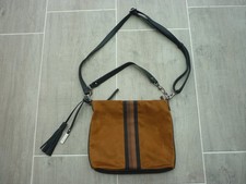 Tamaris -  Trage und