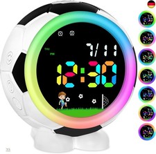 Jungen und Mädchen Fußball