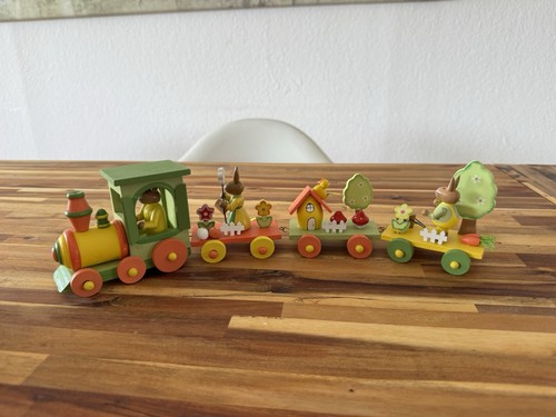 Holzspielzeug zug mit hasen - -,