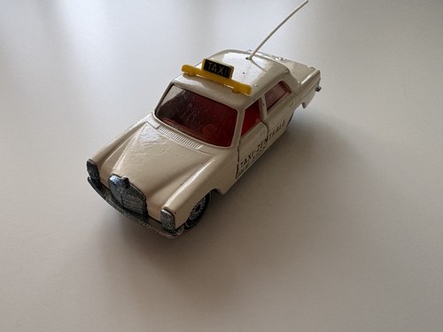 Siku 1317 309 taxi - v,