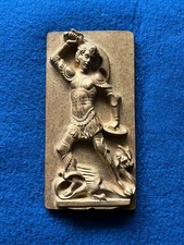 Plakette Erzengel Michael Drache Relief 11,4 x 5,7 cm