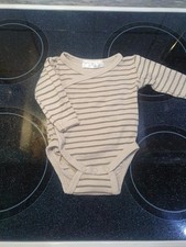 Beige/braun gestreifter