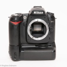 Nikon D90 Body + Nikon MB-D80, gebraucht, vom Nikon Pro Händler