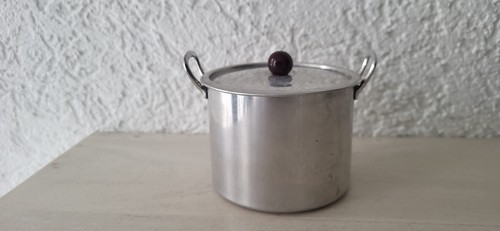 Alter kochtopf mit deckel - alter,