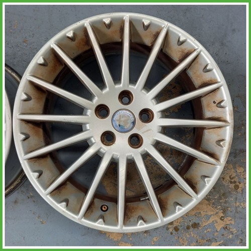 Alfa romeo 147 - 147, w8