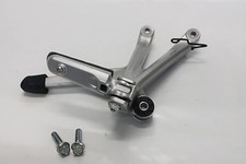 Honda VFR 1200 F SC63 Soziusfußraste rechts Fußraste hinten rechts Bj.10-11' 