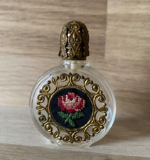 Antiker kleiner Parfum Flakon mit Petit Point Stickerei leer  5 cm ???