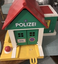 Carrera Struxi Polizeistation