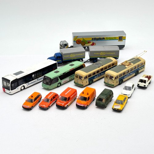 Rietze bus neoplan - audi, 80