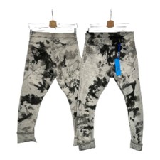 Sexy Woman Jeans Gr. S Batik