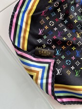 Louis Vuitton Carré