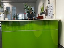 Empfang Theke, L-Form, Grün geschwungen