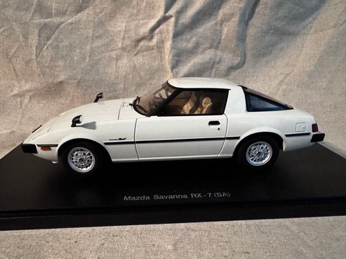 Autoart mazda savanna - autoart,