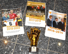 Unikat Pokal Torwart Goldener Handschuh Sepp Maier WM 1974 DFB signiert CHARITY