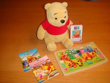 Set 26 cm Winnie Pooh ,Steckpuzzle Eichhorn,Schwarzer Peter Spiel,  2 Bücher