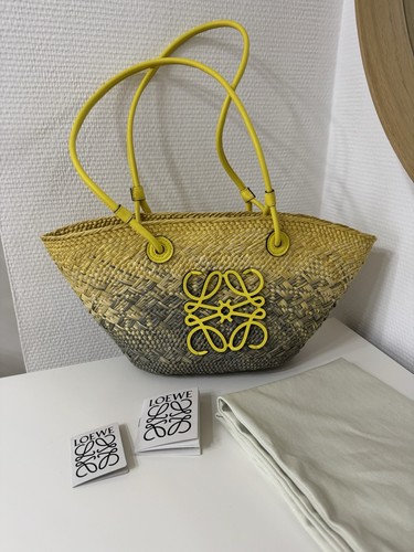 Loewe anagram small - loewe,