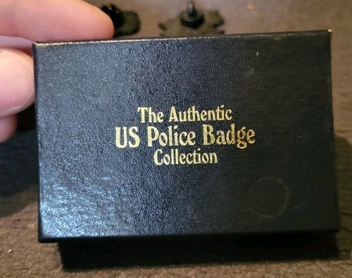 Authentic police badge - us,