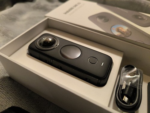 Insta360 one 360 - one, 360°