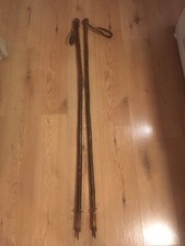 Antik alt Skistöcke, Ledergriffe Metallspitze Dekoration, Sammlerstücke