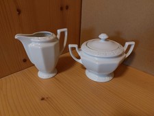 Zuckerdose und Milchkännchen