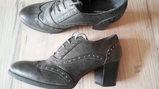 super! trendy Pumps/Trotteurs von Graceland, grau, Nieten, Budapester, Gr. 38