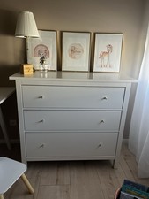 HEMNESKommode mit 3 Schubladen, weiß gebeizt, 108x96 cm