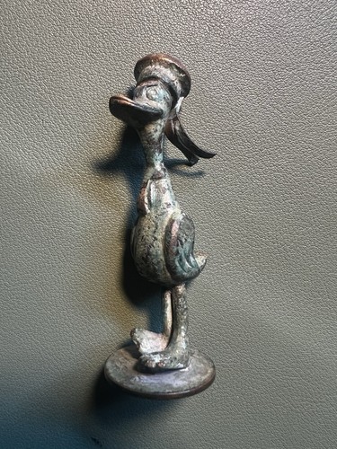 Donald duck bronze alte - duck,