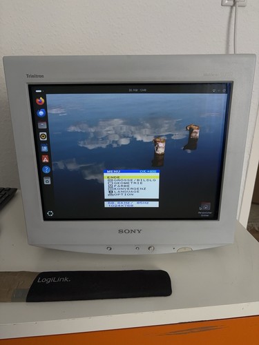 Sony g220 crt vga monitor - vga,