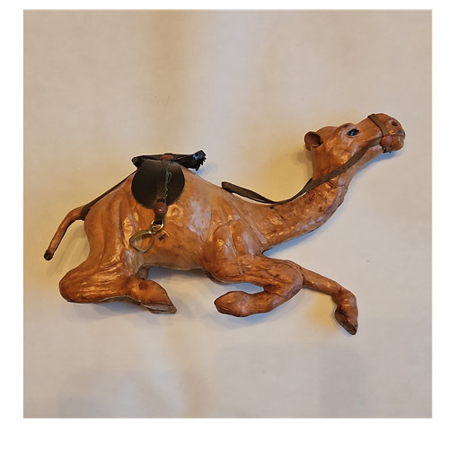 Kamel figur liegend - liegend, holz