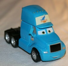 Disney Pixar Cars Dinoco Hauler Zugmaschine mit Kupplung LKW #613