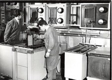 Industriefoto Foto – Werkstatt, Maschinen – evtl. Galvanisierungsanlage Photo