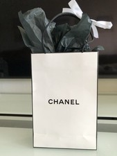 Chanel Festliche Verpackung