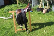 reitsattel Leder Vielseitigkeit Schwerpunkt Dressur